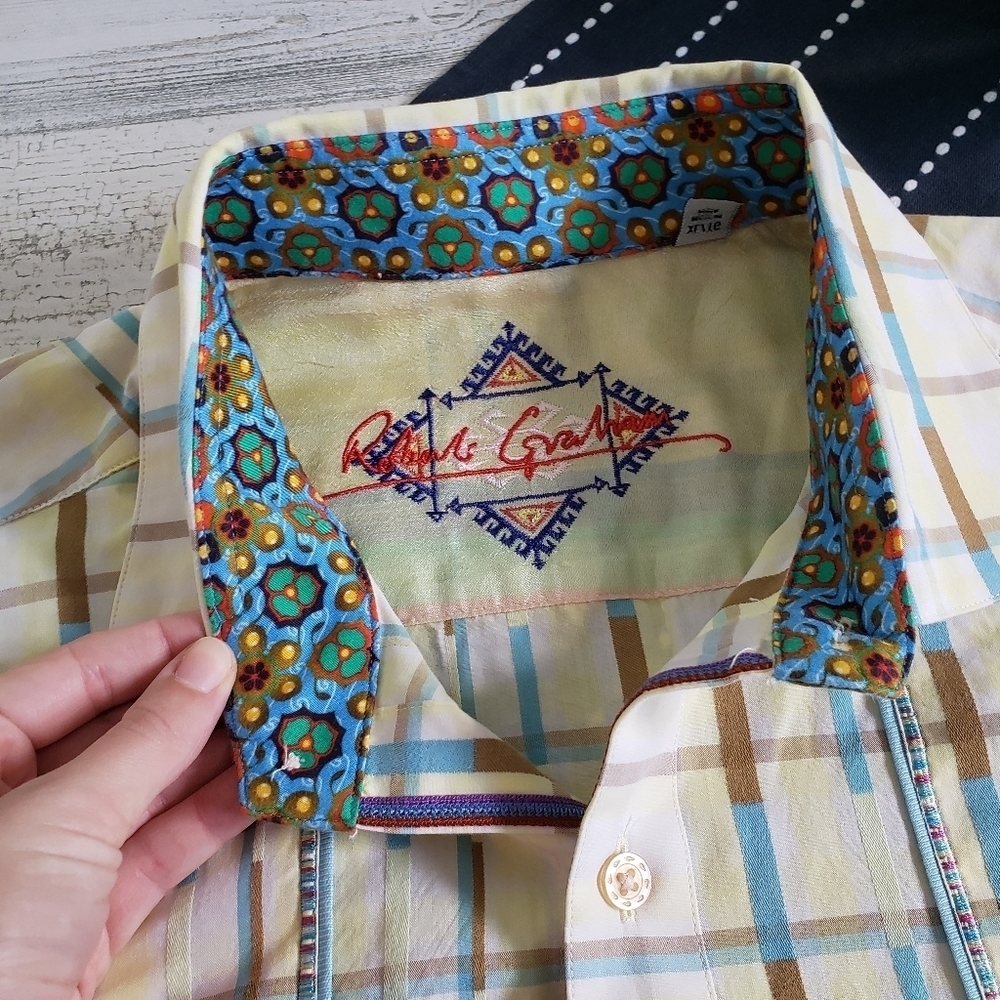 Robert Graham Button Front Shirt Embroidered Printed Size XL - Picture 9 of 12